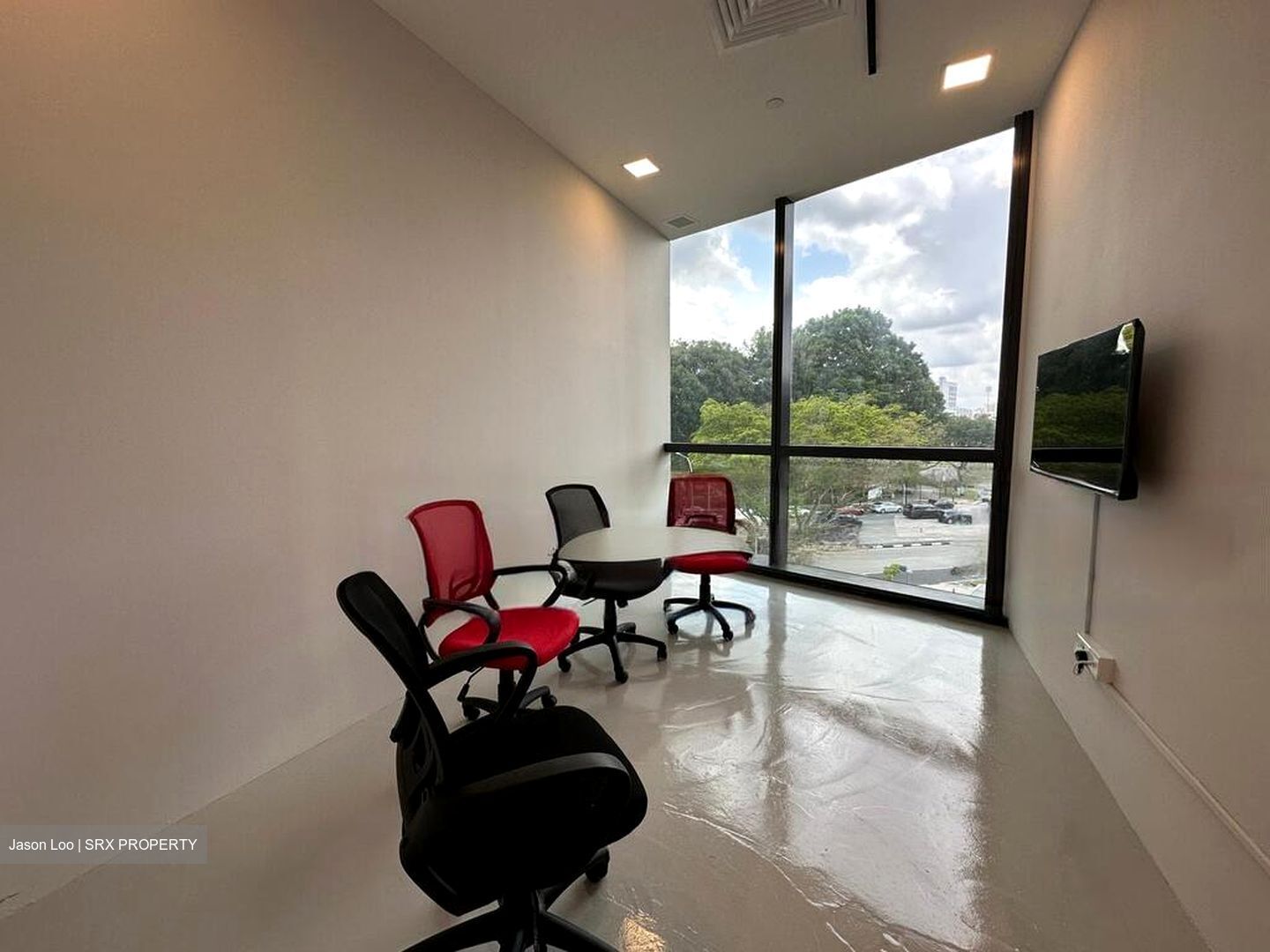 Woods Square (D25), Office #467123441